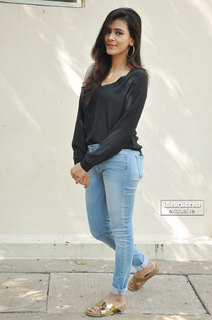 Hebah Patel feet photo 12