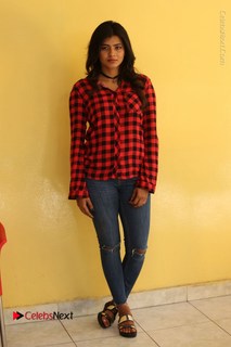 Hebah Patel feet photo 3