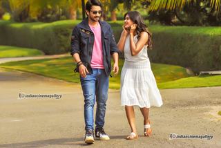 Hebah Patel feet photo 16