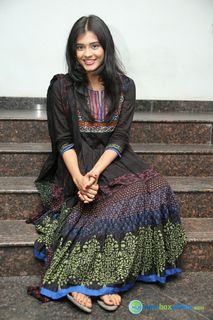 Hebah Patel feet photo 7