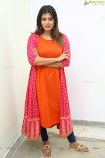 Hebah Patel feet photo 11
