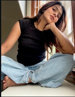 Hebah Patel feet photo 1