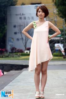 Hebe Tien feet photo 13