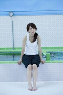 Hebe Tien feet photo 6