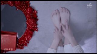 Hebe Tien feet photo 14