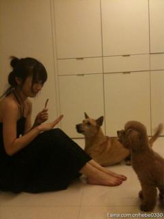 Hebe Tien feet photo 9