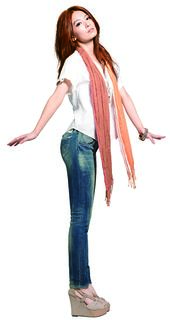 Hebe Tien feet photo 4