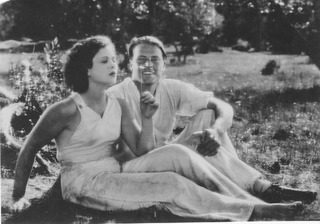 Hedy Lamarr feet photo thumbnail