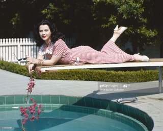 Hedy Lamarr feet photo thumbnail