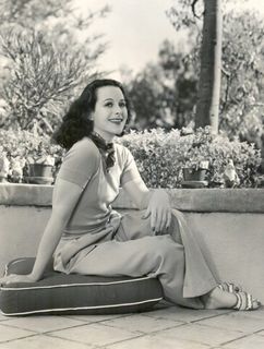 Hedy Lamarr feet photo thumbnail