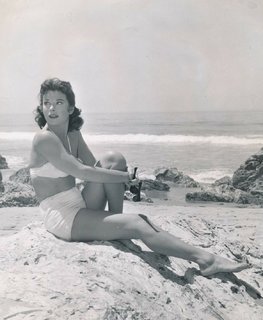 Hedy Lamarr feet photo thumbnail
