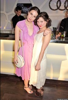 Heida Reed feet photo 13