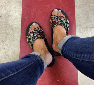 Heidi D'Amelio feet photo thumbnail