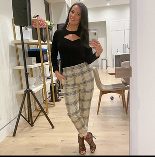 Heidi D'Amelio feet photo thumbnail