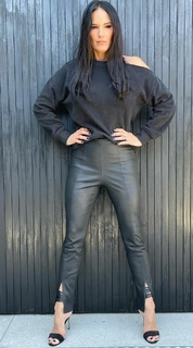 Heidi D'Amelio feet photo thumbnail