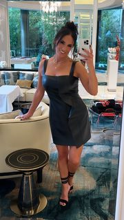 Heidi D'Amelio feet photo thumbnail