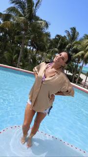 Heidi D'Amelio feet photo thumbnail