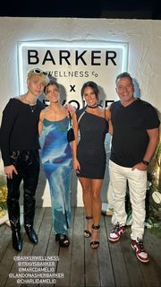 Heidi D'Amelio feet photo thumbnail