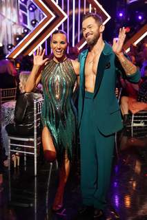 Heidi D'Amelio feet photo thumbnail