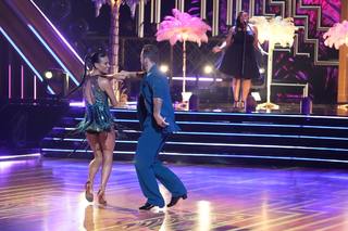 Heidi D'Amelio feet photo thumbnail