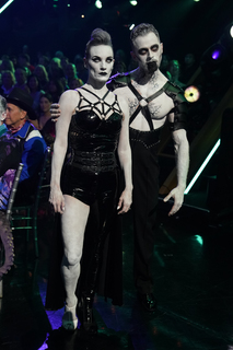 Heidi D'Amelio feet photo thumbnail