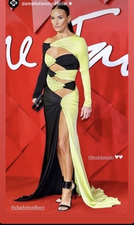 Heidi D'Amelio feet photo thumbnail