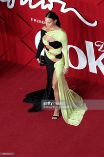 Heidi D'Amelio feet photo thumbnail