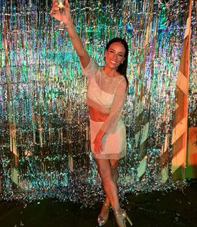 Heidi D'Amelio feet photo thumbnail