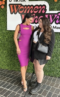 Heidi D'Amelio feet photo thumbnail