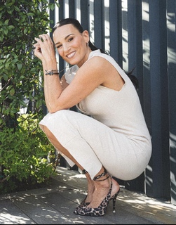 Heidi D'Amelio feet photo thumbnail