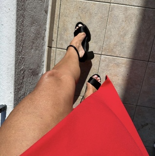 Heidi D'Amelio feet photo thumbnail