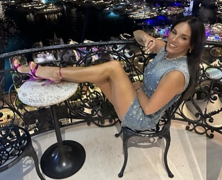 Heidi D'Amelio feet photo thumbnail