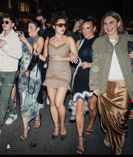 Heidi D'Amelio feet photo thumbnail