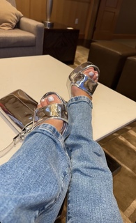 Heidi D'Amelio feet photo thumbnail