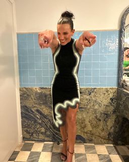 Heidi D'Amelio feet photo thumbnail