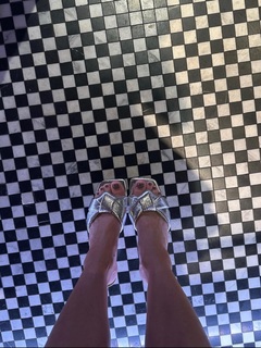 Heidi D'Amelio feet photo thumbnail