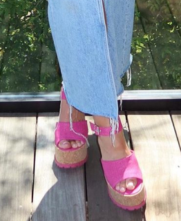 Heidi D'Amelio feet photo thumbnail