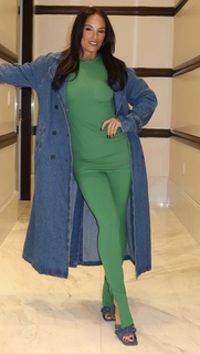 Heidi D'Amelio feet photo thumbnail