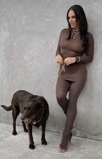 Heidi D'Amelio feet photo thumbnail