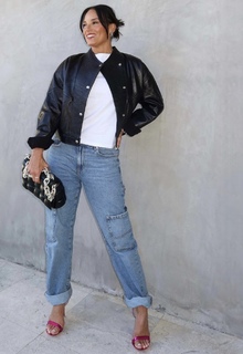 Heidi D'Amelio feet photo thumbnail