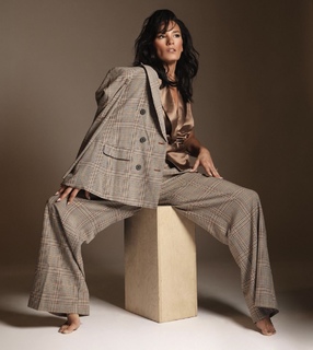 Heidi D'Amelio feet photo thumbnail