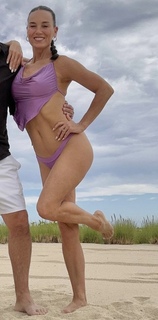 Heidi D'Amelio feet photo thumbnail