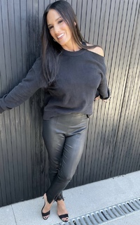 Heidi D'Amelio feet photo thumbnail