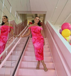 Heidi D'Amelio feet photo thumbnail