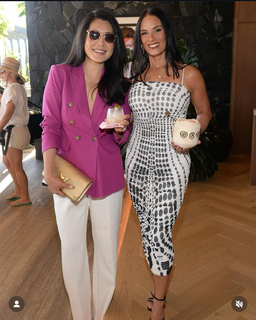 Heidi D'Amelio feet photo thumbnail