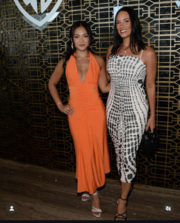 Heidi D'Amelio feet photo thumbnail