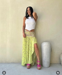 Heidi D'Amelio feet photo thumbnail