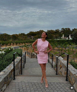 Heidi D'Amelio feet photo thumbnail