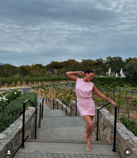 Heidi D'Amelio feet photo thumbnail