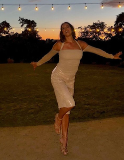 Heidi D'Amelio feet photo thumbnail